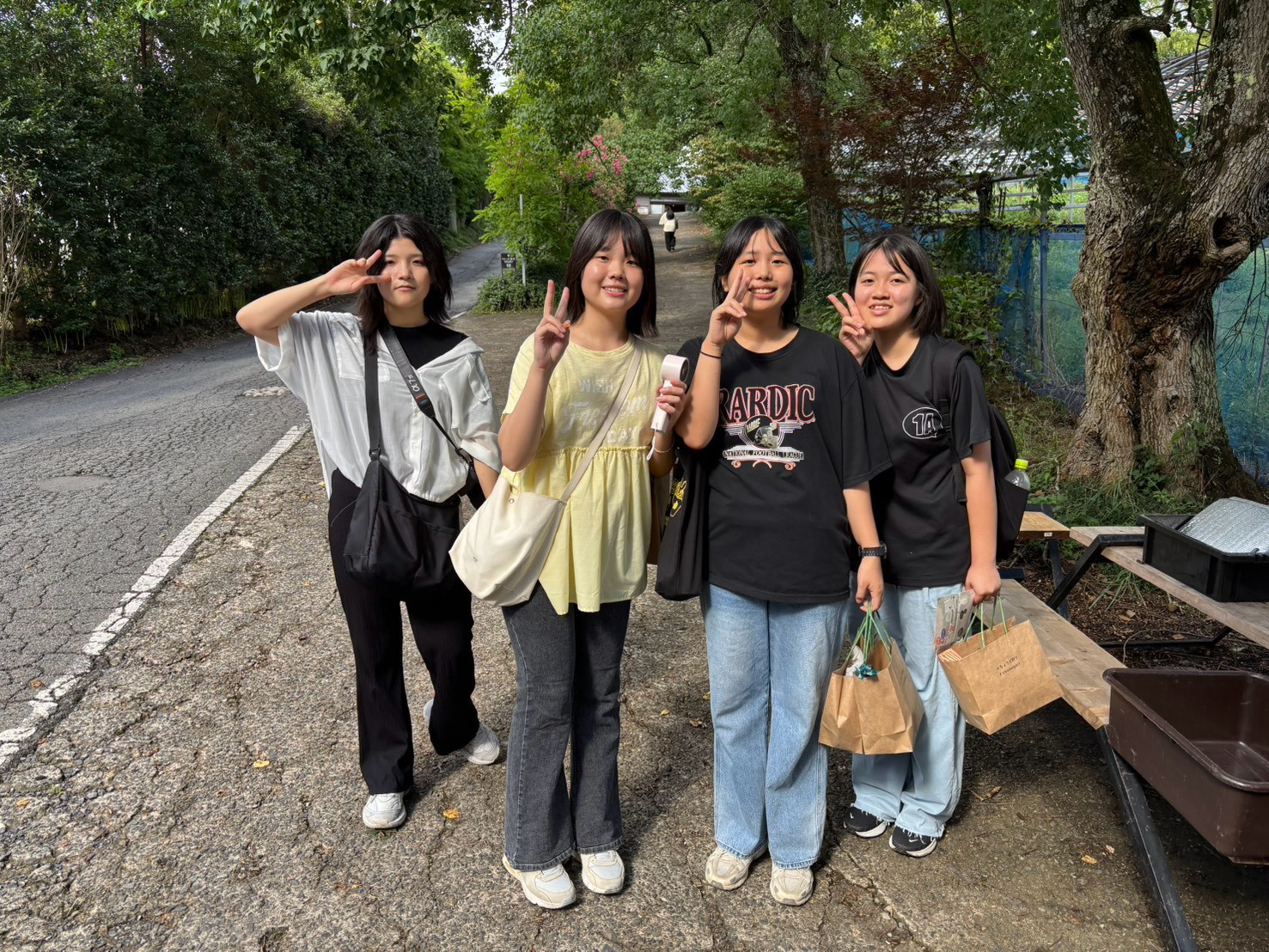 LINE_ALBUM_ピクニック(フルーツ狩りグループ)_260916_2.jpg