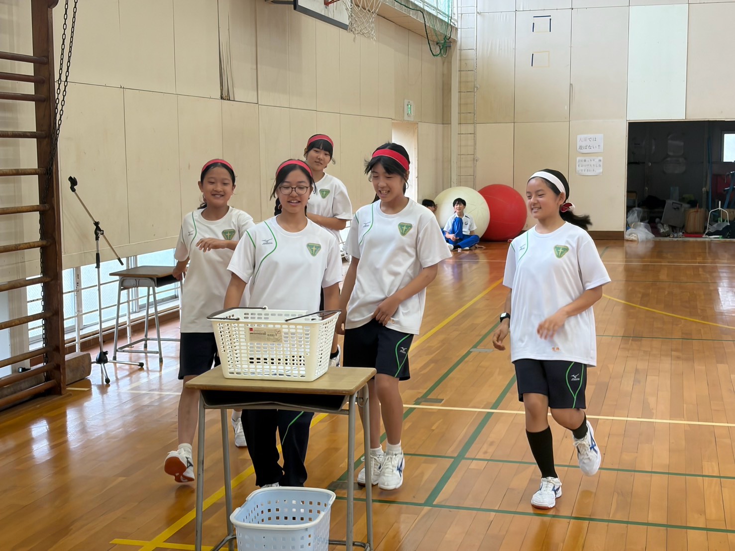 LINE_ALBUM_中学校体育祭_260928_13.jpg